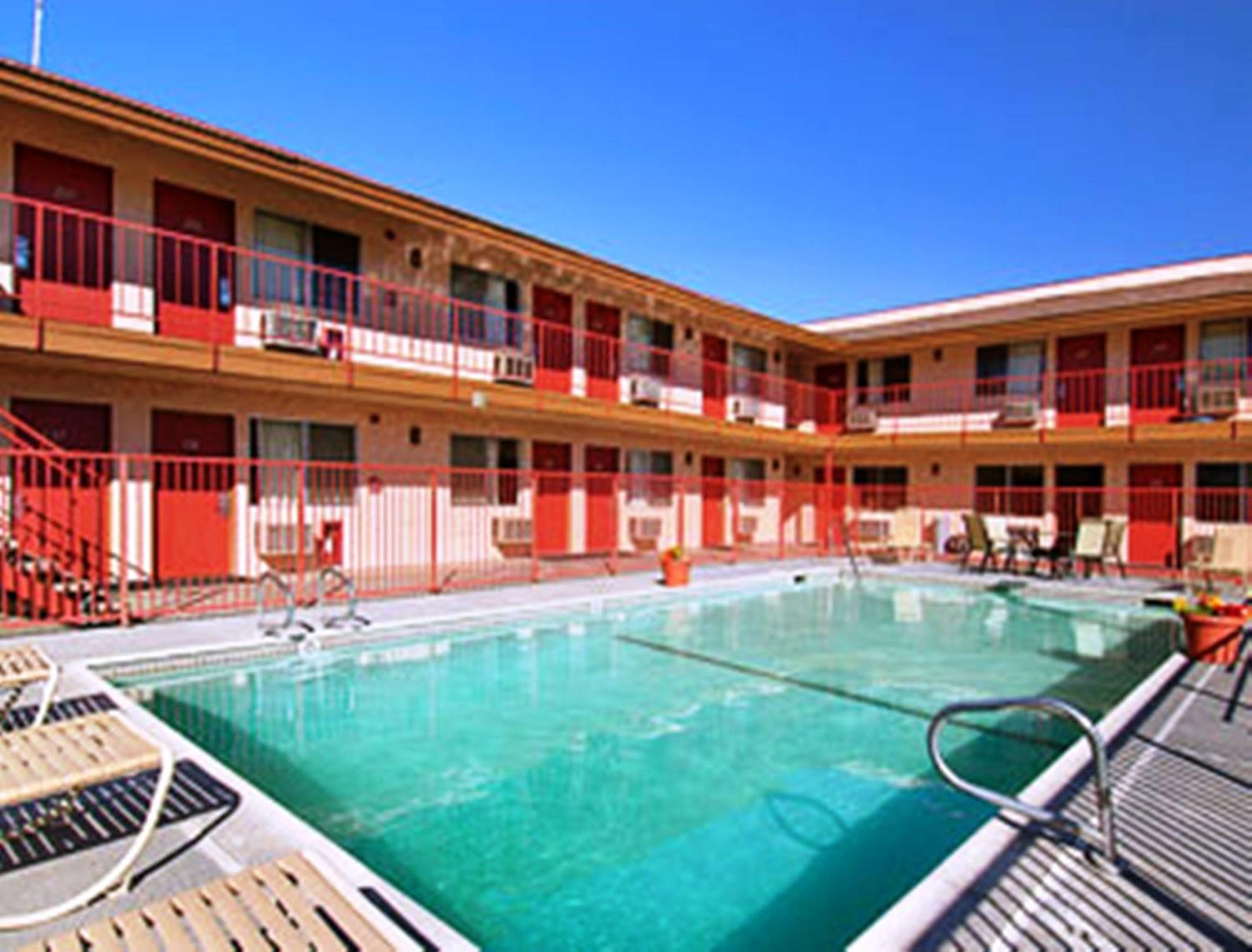 Park Avenue Inn & Suites Victorville Eksteriør billede