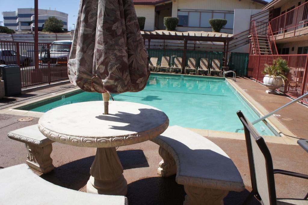 Park Avenue Inn & Suites Victorville Eksteriør billede